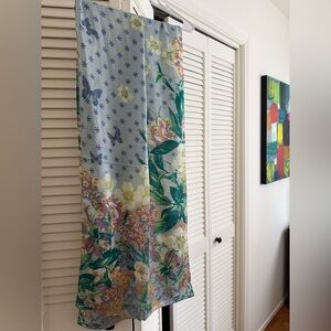NWOT Scarf -Vince Camuto Easy Care Multicolor Botanical Floral